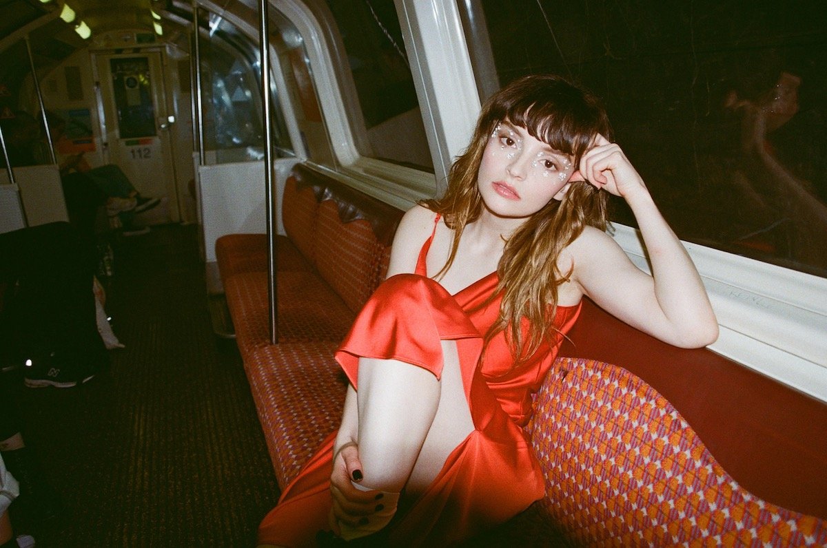 Lauren Mayberry (CHVRCHES) anuncia disco en solitario 'Vicious Creature ...